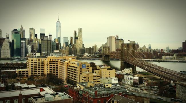 Семья из Нью-Йорка требует от города $10 млн за рухнувший в квартире потолок