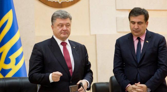 Сторонники Михаила Саакашвили собирают подписи за отставку президента Украины