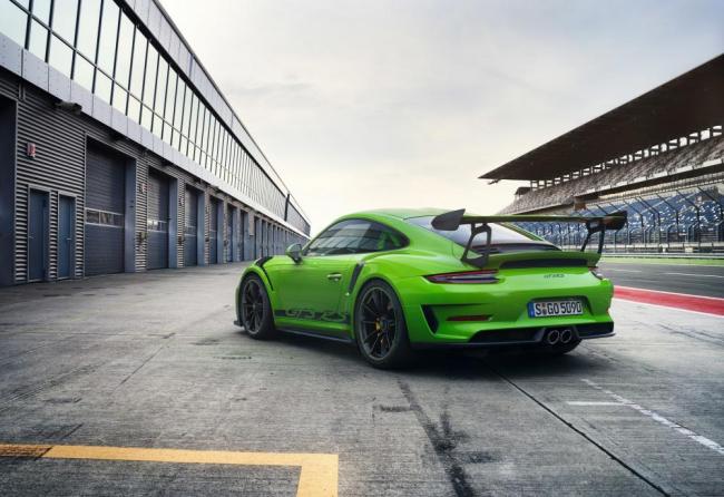 Немцы готовят к презентации самый мощный Porsche 911 в истории (ФОТО)