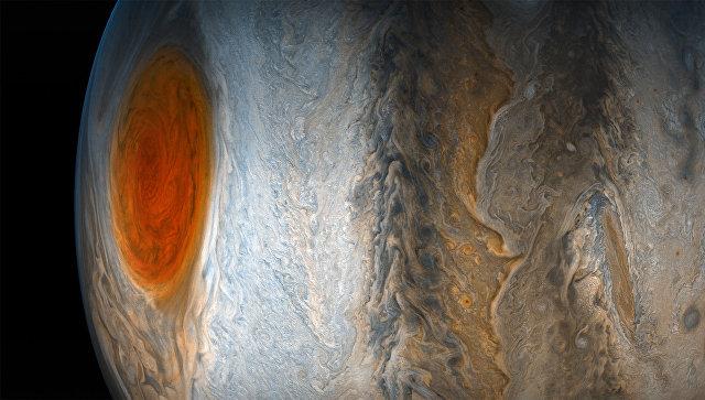 NASA показало "привидение" на Юпитере