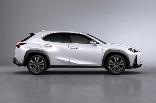 Смелый ход: компания Lexus начинает “наступление” на молодежную аудиторию (ФОТО)