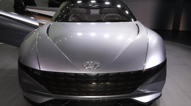 Компания Hyundai представила свою вариацию "автомобиля будущего" (ФОТО)