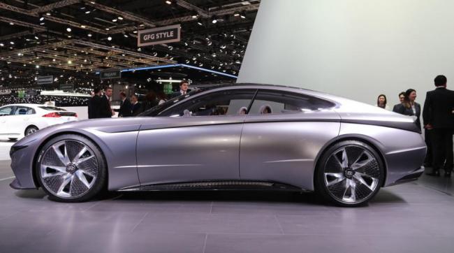 Компания Hyundai представила свою вариацию "автомобиля будущего" (ФОТО)