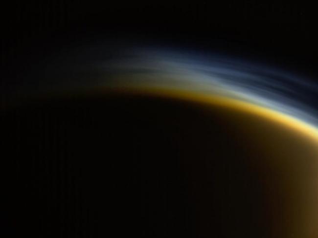 Планету Титан из-за охлаждения атмосферы закрыло дымкой