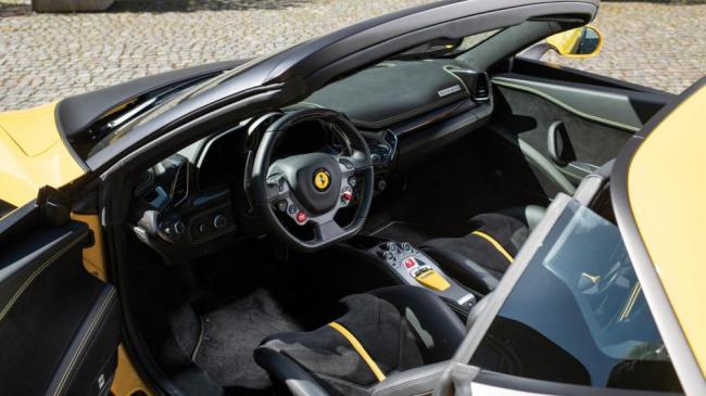 Абсолютный эксклюзив: уникальный автомобиль Ferrari выставили на аукцион (ФОТО)