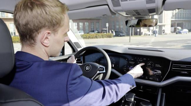 Долгожданная премьера: компания Volkswagen представила новый высокотехнологичный автомобиль (ФОТО)