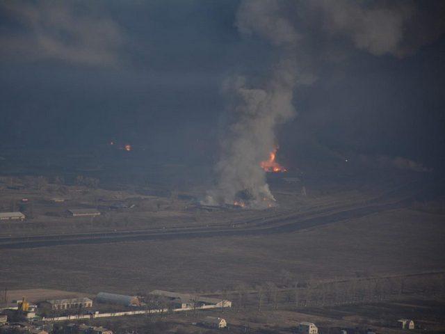 Пожар в Балаклее локализовали, до сих пор раздаются взрывы
