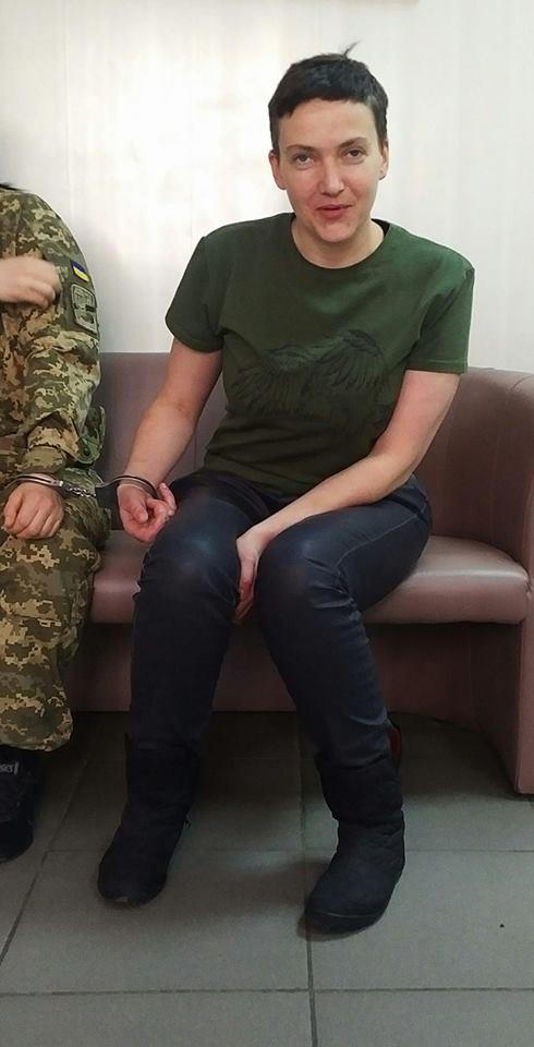Надежда Савченко сильно похудела и перенесла операцию, - Вера Савченко