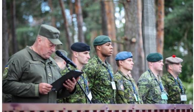 В Киевской области стартовали совместные учения военных Нацгвардии и канадских инструкторов