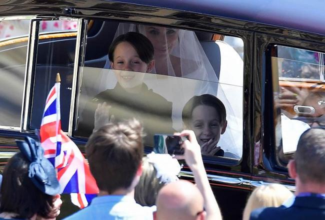 Опубликованы редкие фото с церемонии бракосочетания принца Гарри и Меган Маркл