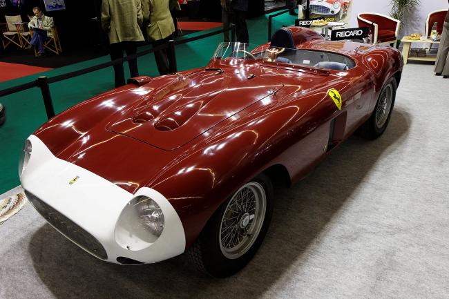 В Украине продают редчайший автомобиль Ferrari по рекордной цене (ФОТО)
