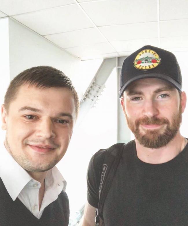 Известный голливудский актер неожиданно прибыл в столицу Украины (ФОТО)