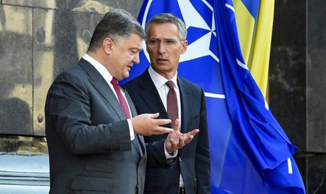 Порошенко и и генсек НАТО обсудили вопрос ввода миротворцев на Донбасс