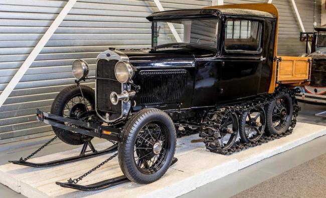 Самая большая в мире коллекция классических автомобилей Ford продана с аукциона (ФОТО)