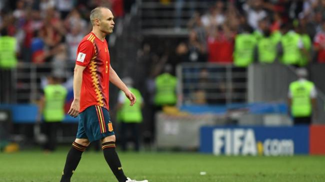 Легендарный футболист “Барселоны” объявил об уходе из сборной Испании