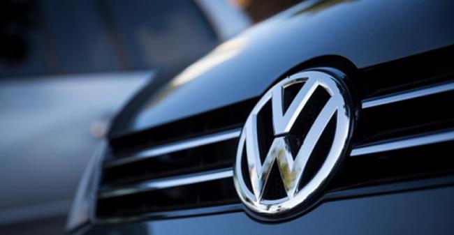 Volkswagen опубликовал тизерное изображение своего самого маленького кроссовера (ФОТО)