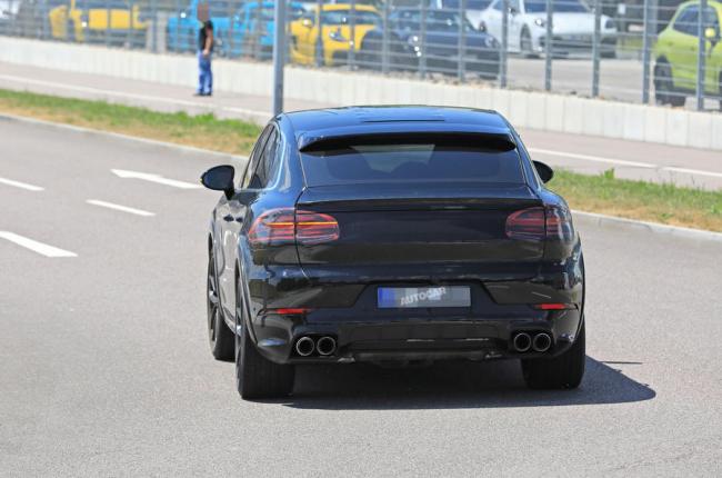 Новый Porsche Cayenne рассекречен во время тестов (ФОТО)