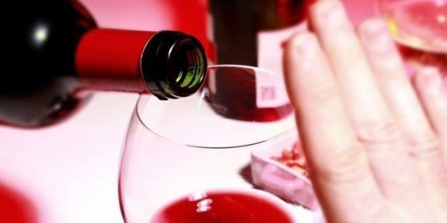 Отказ от алкоголя помогает бороться с высоким кровяным давлением
