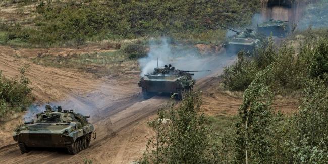 Война на Донбассе: российские оккупанты задействовали танки