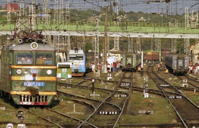 Железные дороги Украины готовы прекратить пассажирское сообщение с Россией