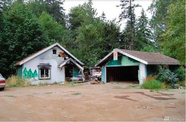 Старый и заброшенный дом Кортни Лав продан за 300 тысяч долларов (ФОТО)
