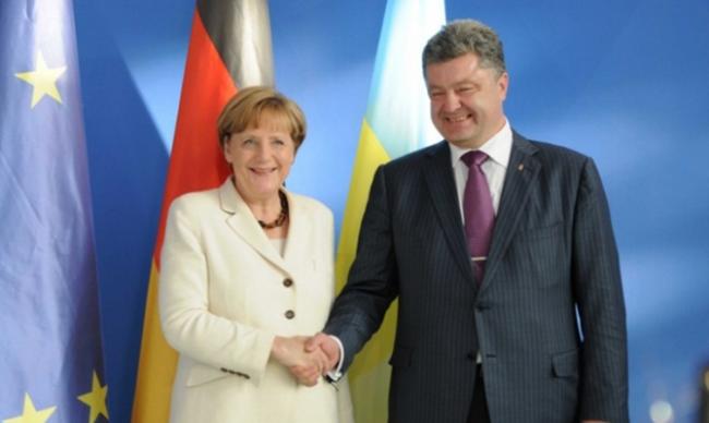 Порошенко и Меркель скоординировали позиции перед ее встречей с Путиным