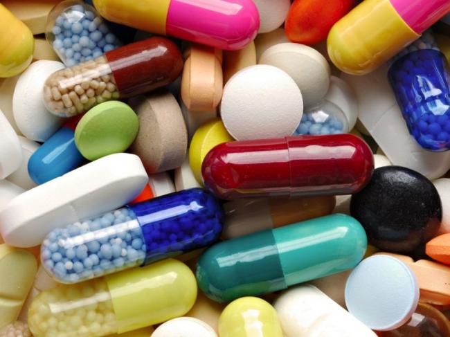 Украинцы за год потратили на неэффективные лекарства 54 миллиарда гривен