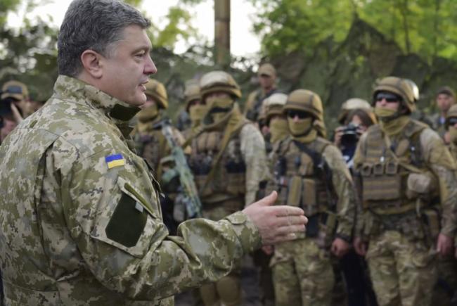 Порошенко о силовом возвращении Донбасса: армия должна быть готова к любым сценариям