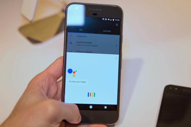 Google начнет взимать плату с производителей Android-устройств в Европе за предустановку своих приложений
