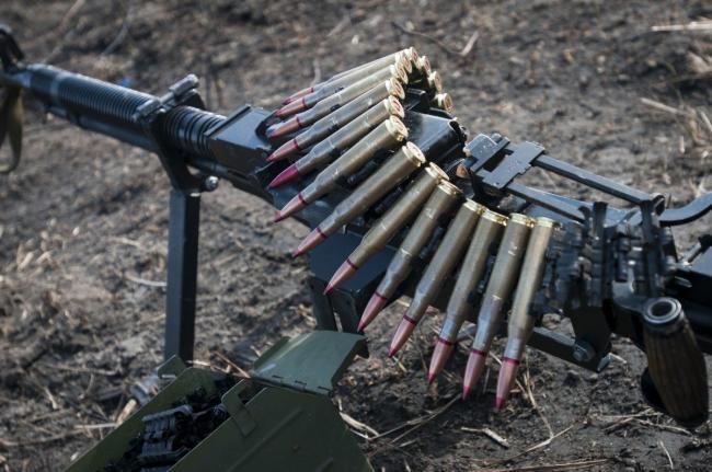 Ситуация на Донбассе: террористы бьют по позициям ВСУ из запрещенного оружия