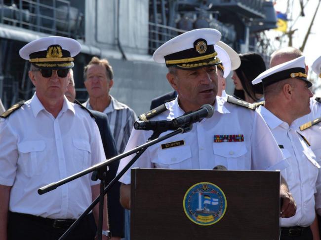 Командующий ВМС Украины предложил обменять себя на пленных моряков