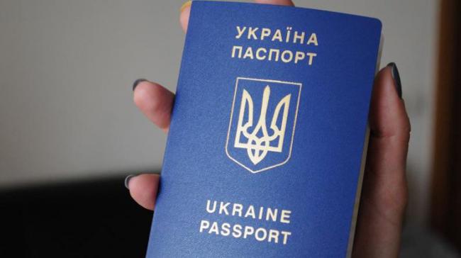 Украинцы вскоре смогут ездить в Прибалтику без загранпаспорта
