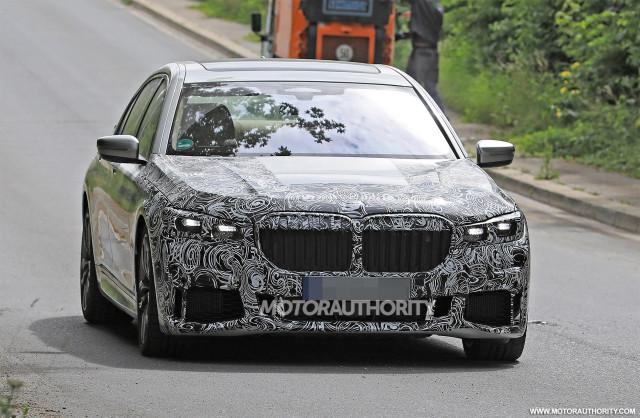 В Сети появились снимки нового автомобиля BMW седьмой серии (ФОТО)