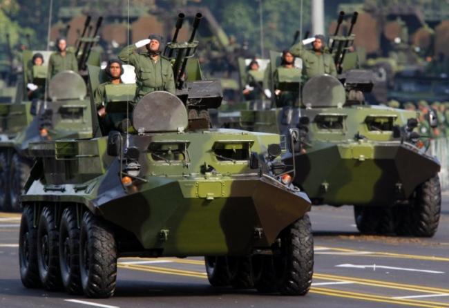 В Венесуэле армию привели в полную боевую готовность