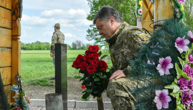 За время агрессии РФ на Донбассе погибли 2973 украинских бойца