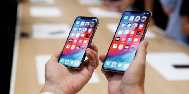 Продажи iPhone рухнули на 17%