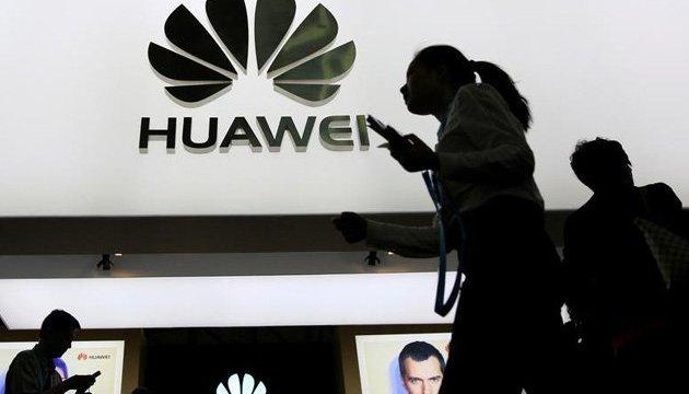 СМИ узнали, когда Huawei запустит собственную операционную систему