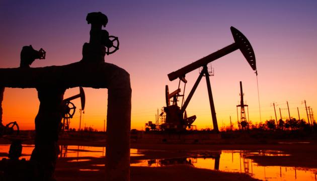 Нефть дорожает после сильнейшего за 4 года падения цен