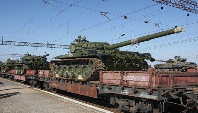 Россия дополнительно перебрасывает на Донбасс танки, САУ и минометы — разведка
