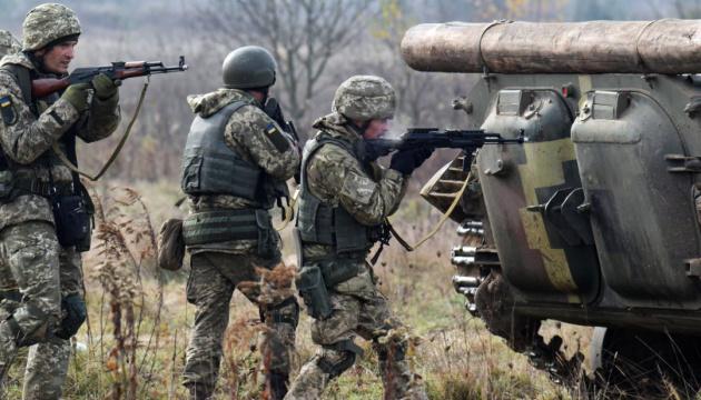 Оккупанты трижды обстреляли украинские позиции на Донбассе
