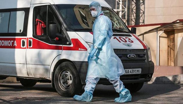 В Украине коронавирус обнаружили у 1245 медиков