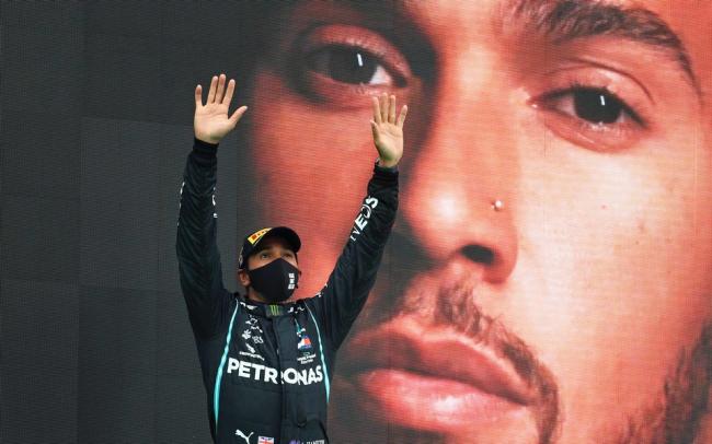 Льюис Хэмилтон побил рекорд Шумахера по числу побед в «Формуле-1»