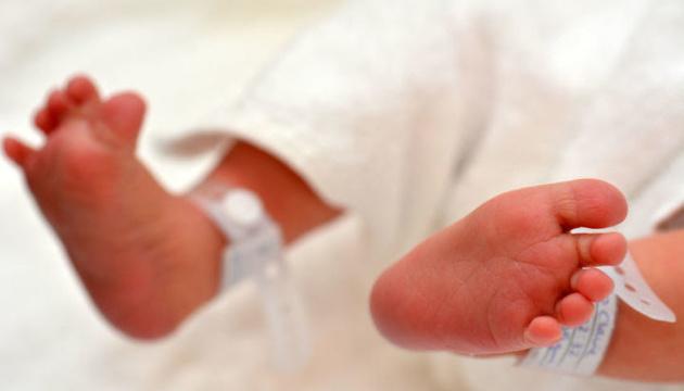 В Сингапуре у новорожденного ребенка обнаружили антитела к COVID-19