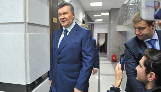 Расстрелы на Майдане: суд отложил избрание меры пресечения Януковичу