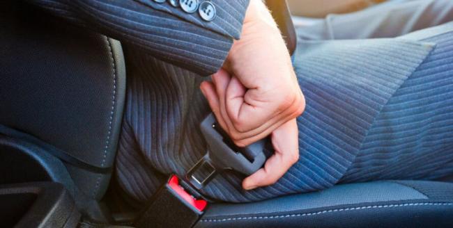 "Авось обойдется": 74% водителей по Украине не пользуются ремнями безопасности