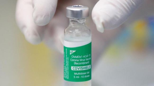 В Украине против коронавируса вакцинировали еще 26 тысяч человек. Первую прививку получили уже 2,3 млн