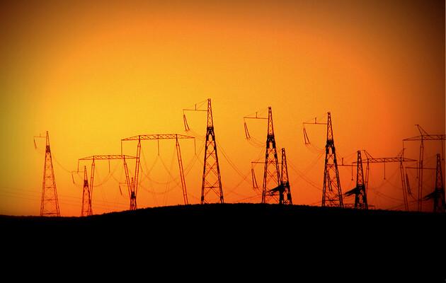 Кабмин хочет снизить цену электроэнергии для населения, но не учел риски
