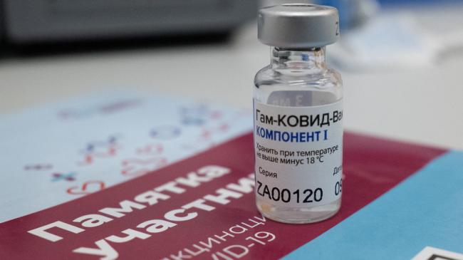 Обязательная вакцинация от коронавируса: Минздрав предложил перечень профессий
