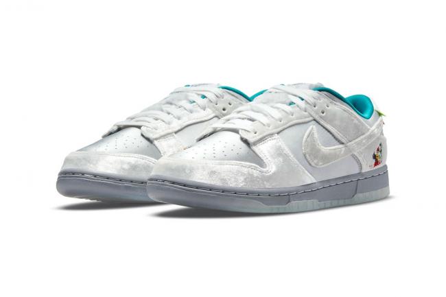 Всемирно известный бренд Nike представил новые праздничные кроссовки (ФОТО)