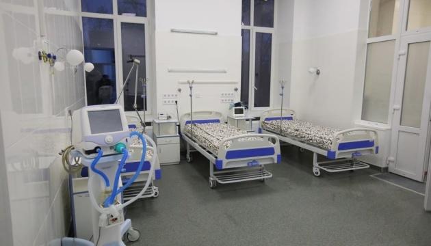 В больницах заняты около 30% COVID-коек - Шмыгаль